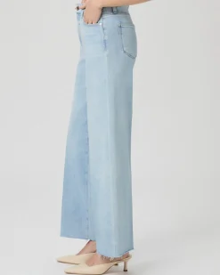 Anessa 31 Suki Distressed