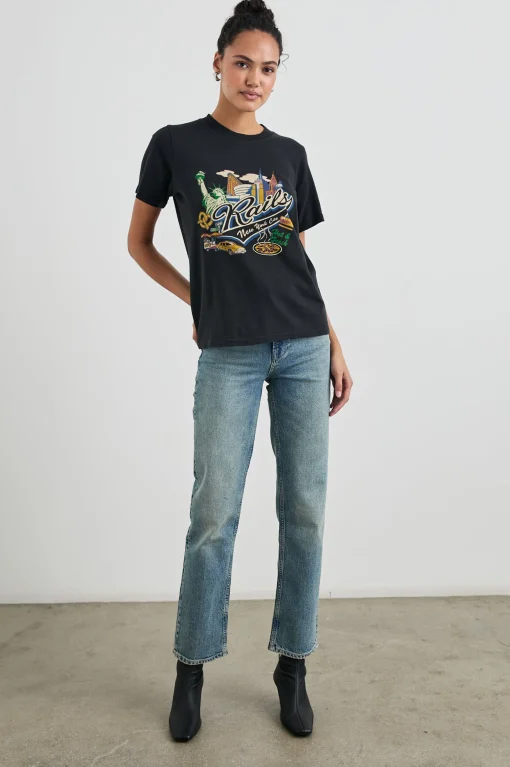 Boyfriend Tee New York