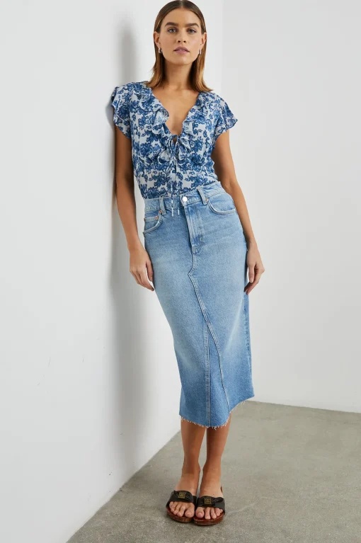 Carmine Top Chambray Floral