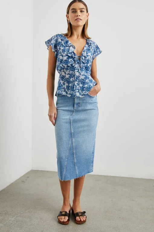Carmine Top Chambray Floral