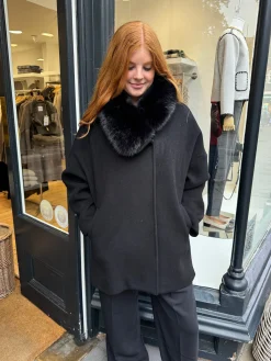 Chelsea Coat Black