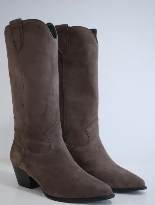 Daisy Boot Storm