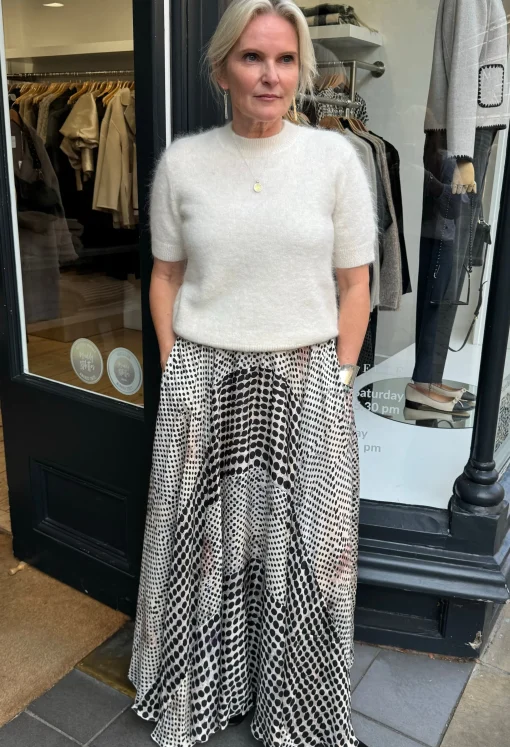 Dan Skirt Black