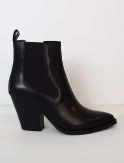 Emi Boot Black