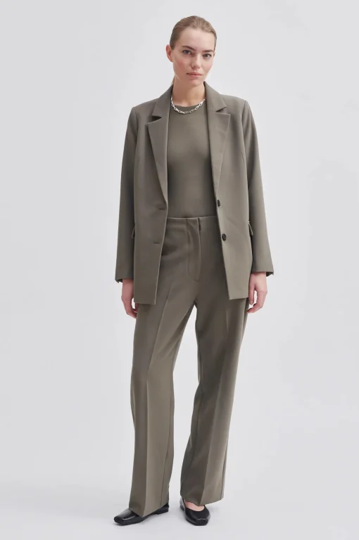 Evie Classic Blazer Bungee Cord