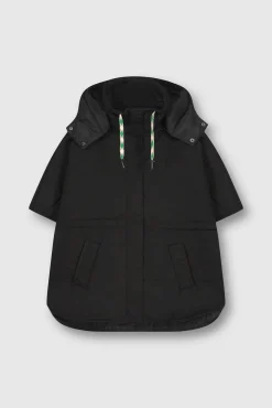 Judi Cape Black