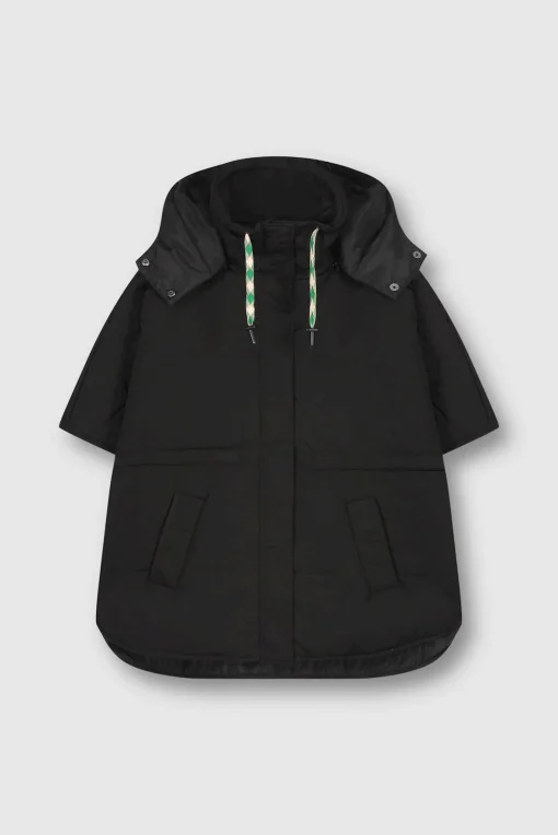 Judi Cape Black