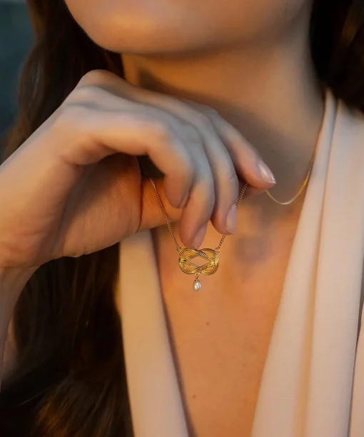 Love Knot Pearl Necklace Gold