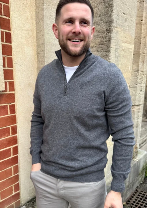 Max Half Zip Knit Grey