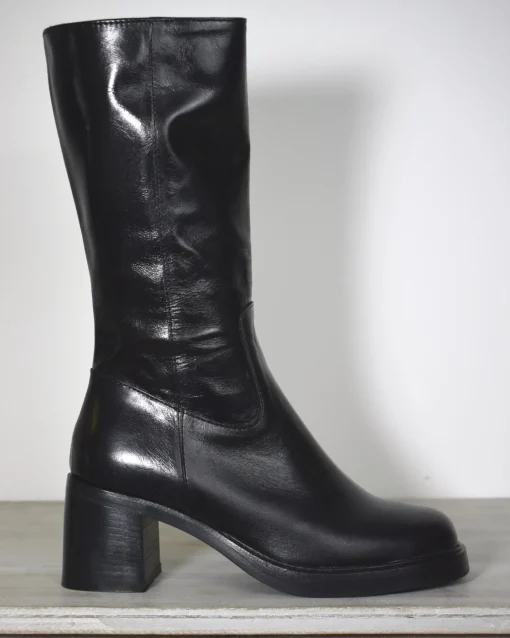 Mino Boot Black