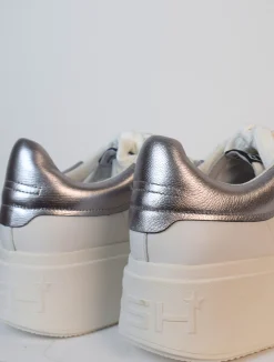 Moby Trainer White