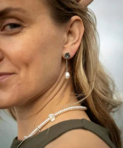 Molten Lava Stud With Removable Pearl Chain Silver