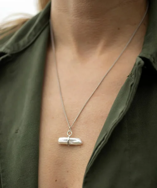 Reykjavik Pearl Toggle Necklace Silver