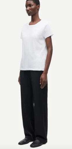 Solly Tee Solid White